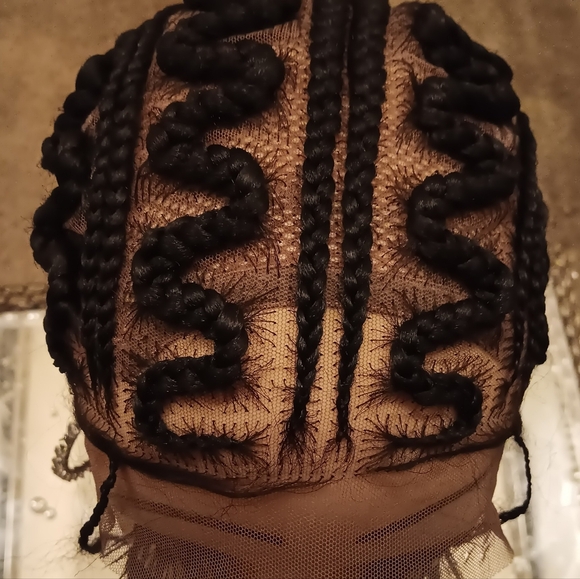 Wig - Picture 3 of 5